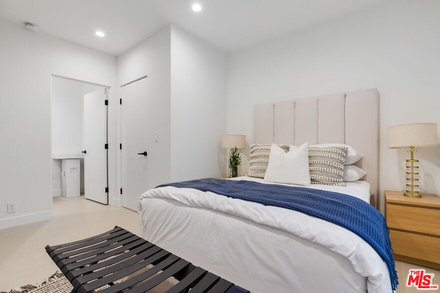 Building Photo - 5629 Murray Ln