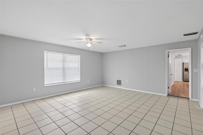 Building Photo - Move-in Ready 3BR/2BA NW Gainesville Home - Available NOW!