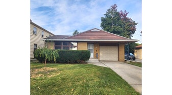 Building Photo - 2634 N 8th St