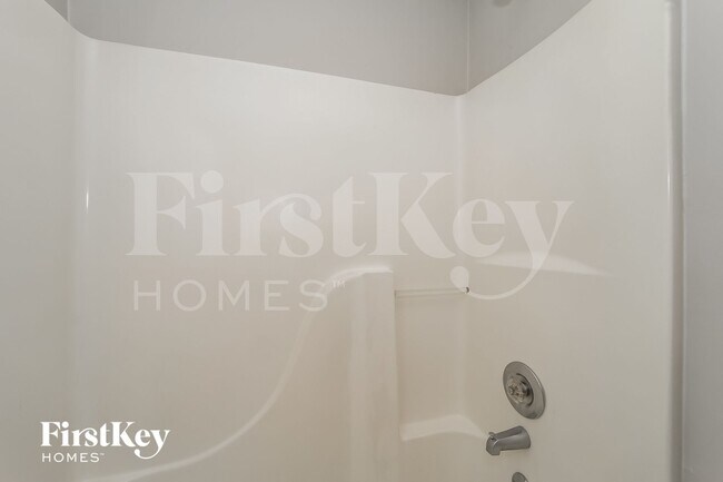 Building Photo - 208 Pleasant Way