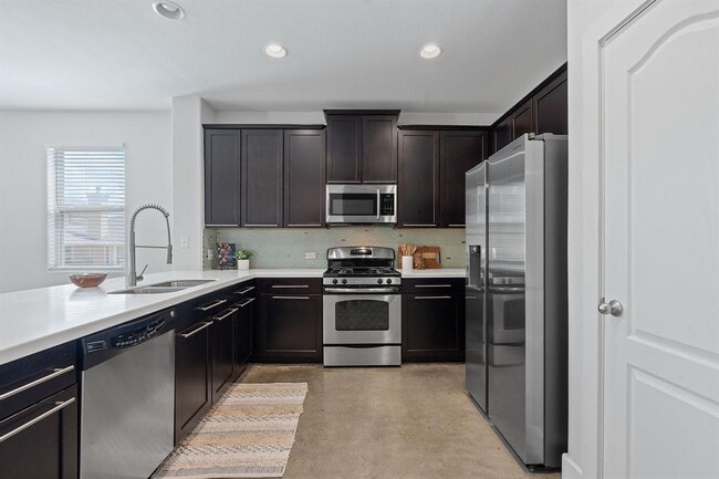 Building Photo - 6224 Aviara Dr