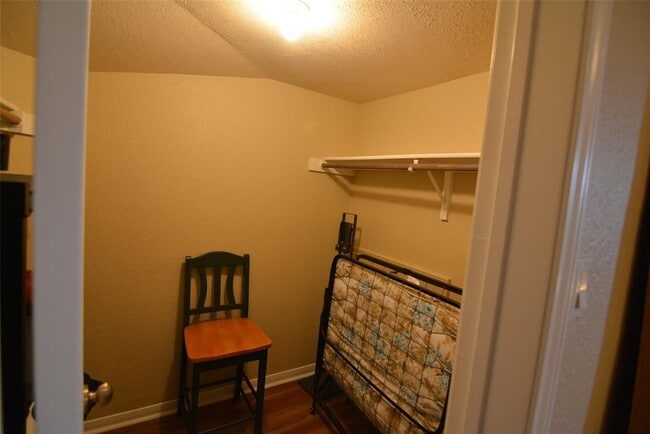 Building Photo - 3404 American Dr