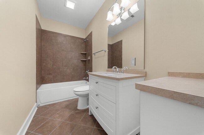 Building Photo - 51 E Main St