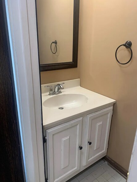 Building Photo - 8551 Castlemill Cir