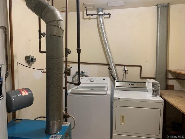 Building Photo - 3 Rella Dr