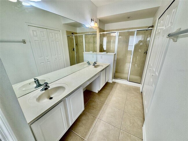 Building Photo - 6462 Cantua Ln