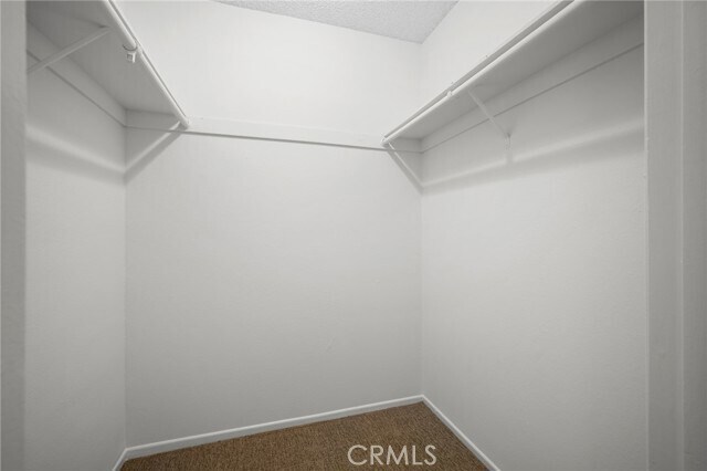 Building Photo - 10260 Plainview Ave