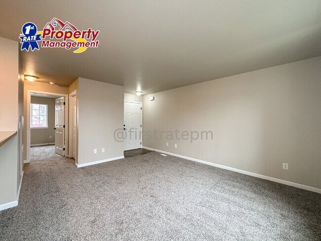 Building Photo - 10151 W Garverdale Ln