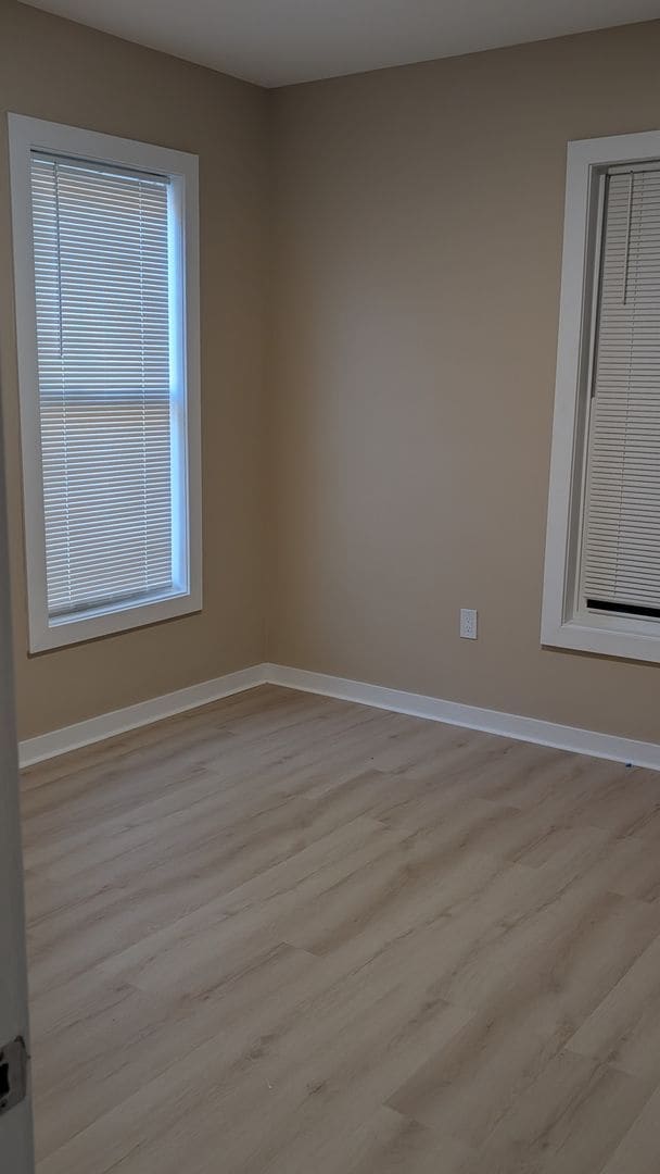 Building Photo - Newly Renovated Two-Bedroom