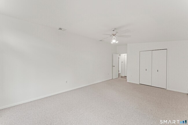 Building Photo - 89 Cranbury Dr