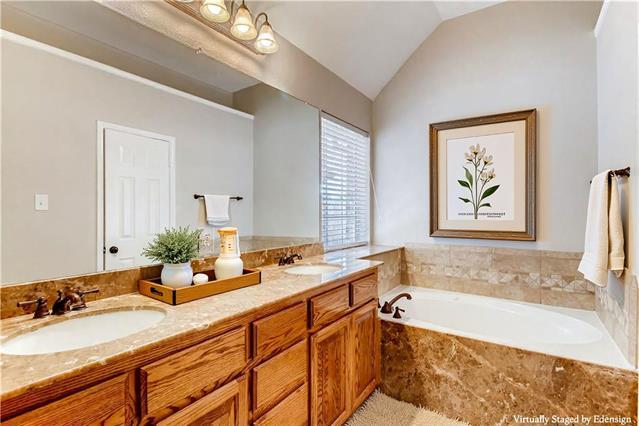 Building Photo - 12621 Greenhaven Dr