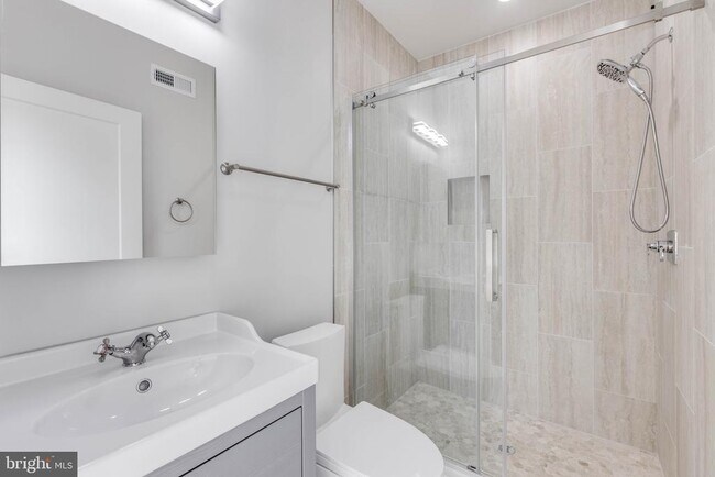 Building Photo - 1434 Parrish St