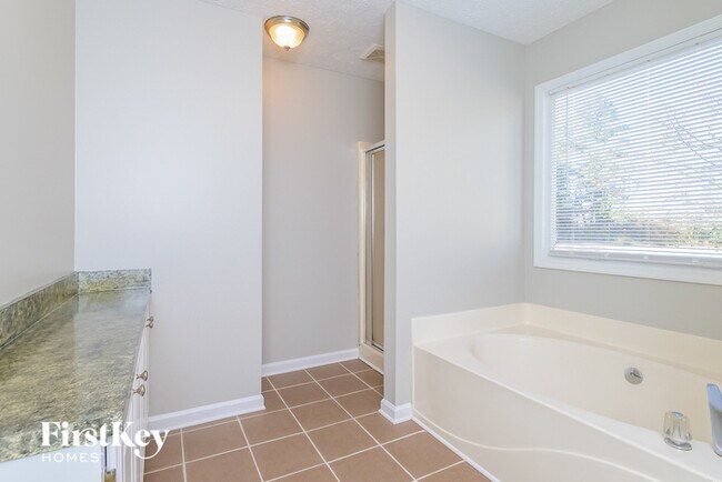 Building Photo - 6391 Flat Rock Dr