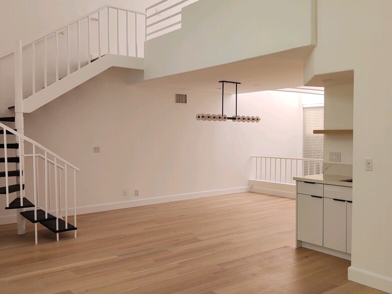 large sep dining area - 1422 19th St