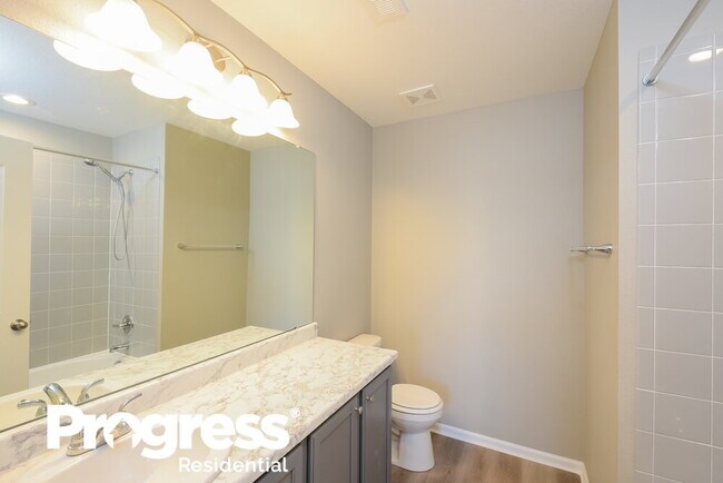 Building Photo - 3565 Makley Cir