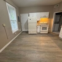 Building Photo - 2935 N Aldrich Ave