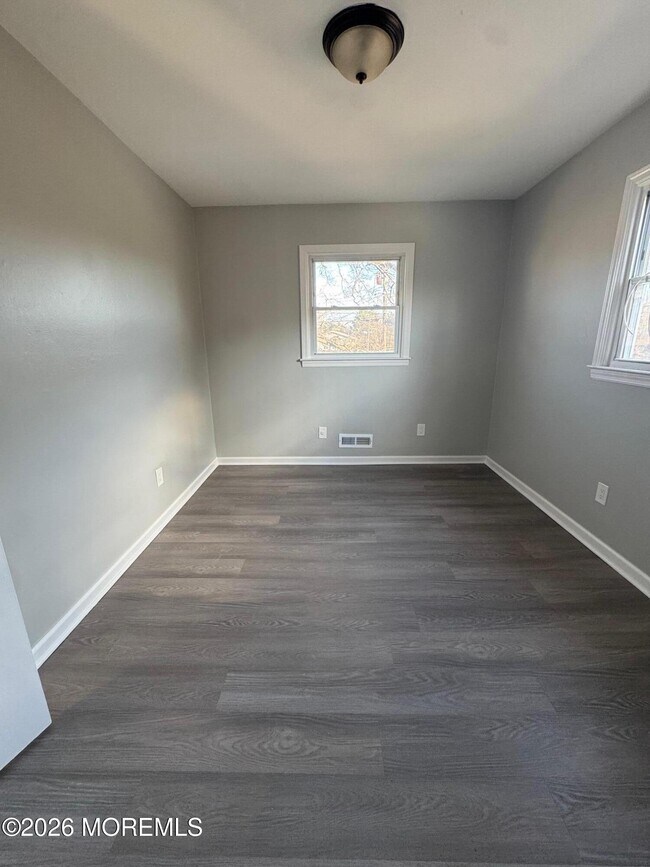 Building Photo - 40 Liberty St