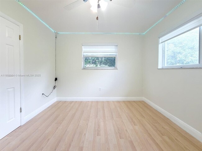 Building Photo - 10965 SW 116th St