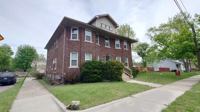 Building Photo - 1350 Alter Rd