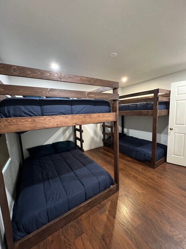 Building Photo - 151 Toftum Ln