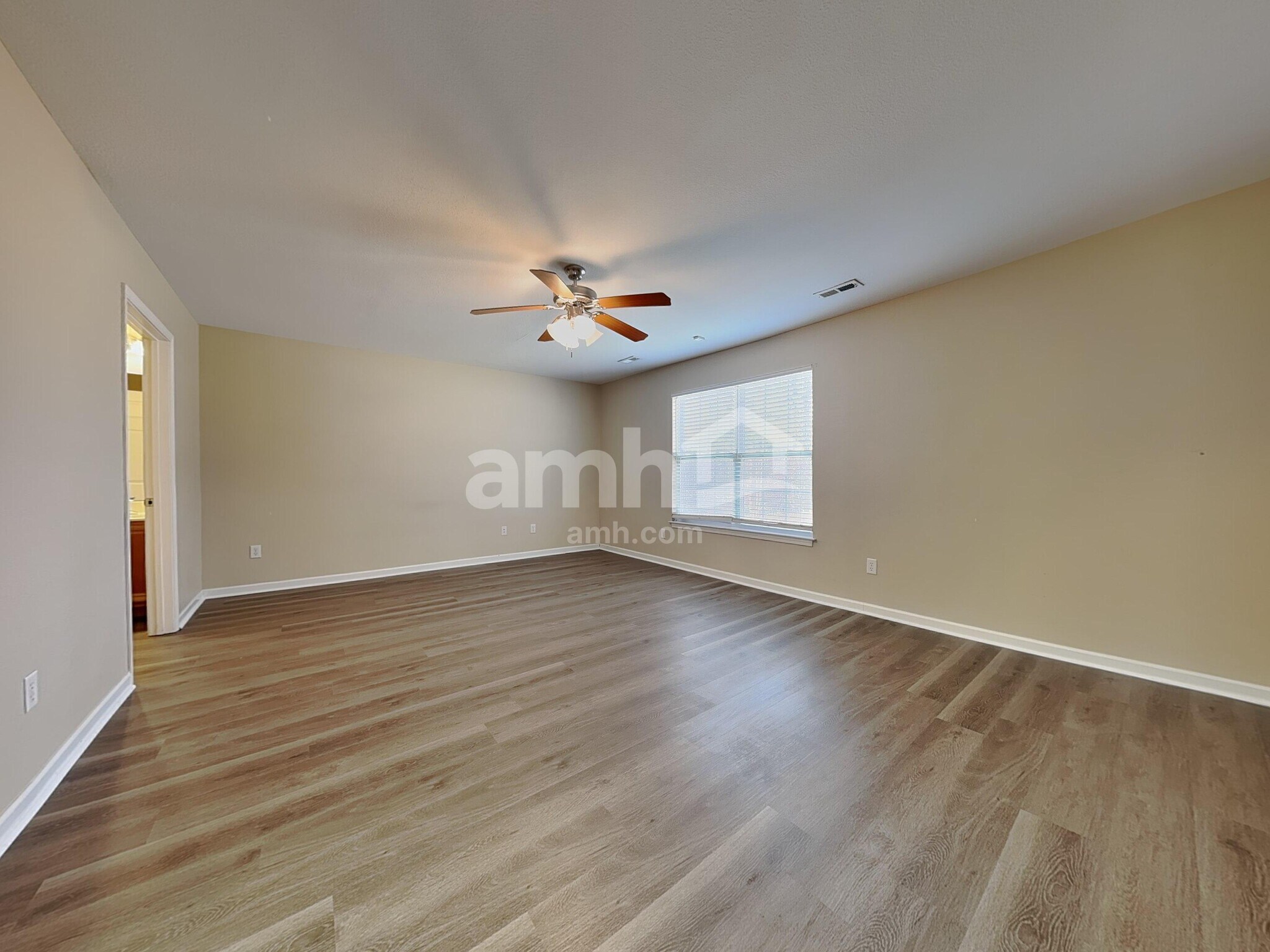 Building Photo - 10429 Kentwell Rd