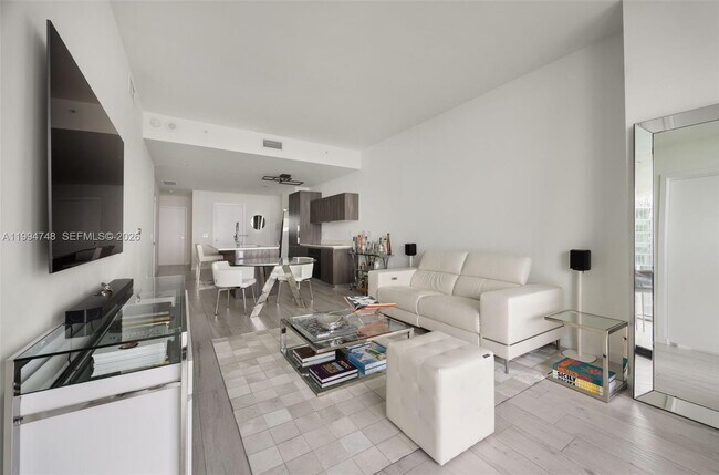 Building Photo - 480 NE 31st St