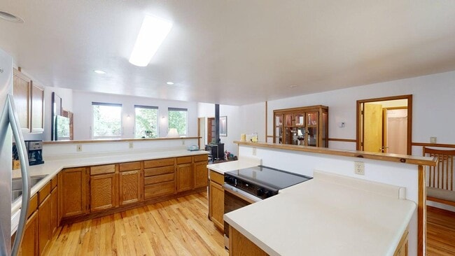 Building Photo - 005