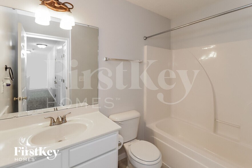 Building Photo - 5973 Marsh Cir