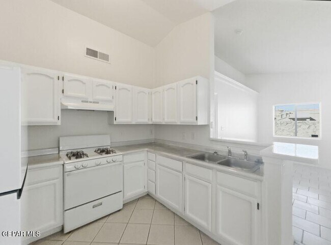 Building Photo - 11621 Gypsum Hills Cir