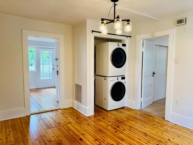 Building Photo - Cozy and Convenient Home in Oxford - Move in Ready