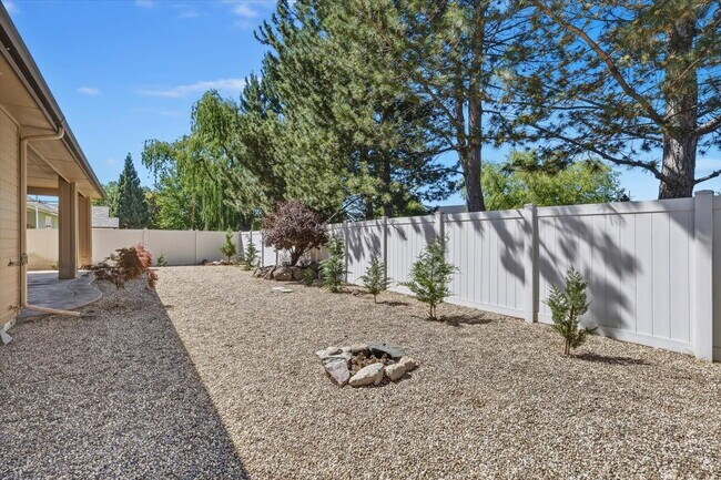 Building Photo - Fantastic 3-bed, 2.5 bath single level home near Downtown Star