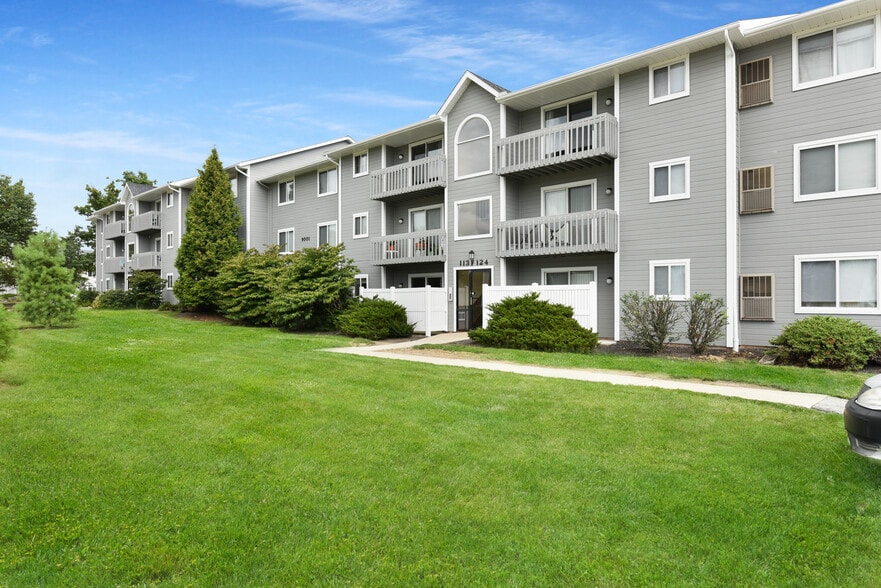 Primary Photo - Portage Pointe Apartments