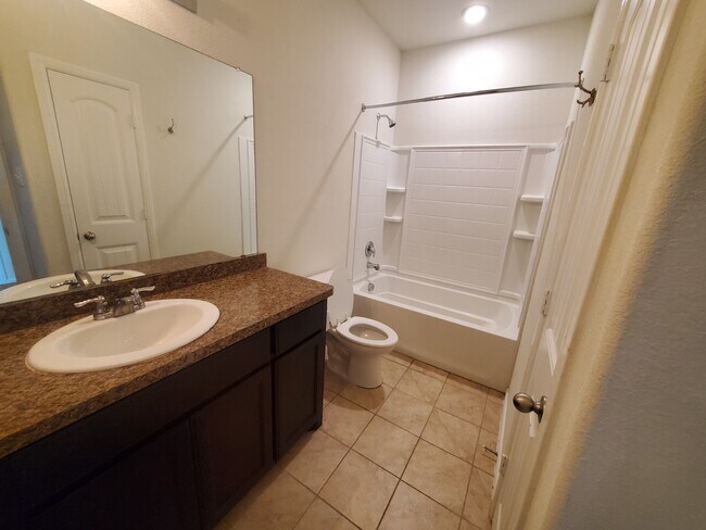 Building Photo - 248 Crowfoot Dr