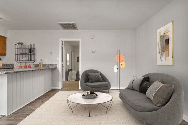 Building Photo - Quiet One Bedroom Apartment off Rodman Ave