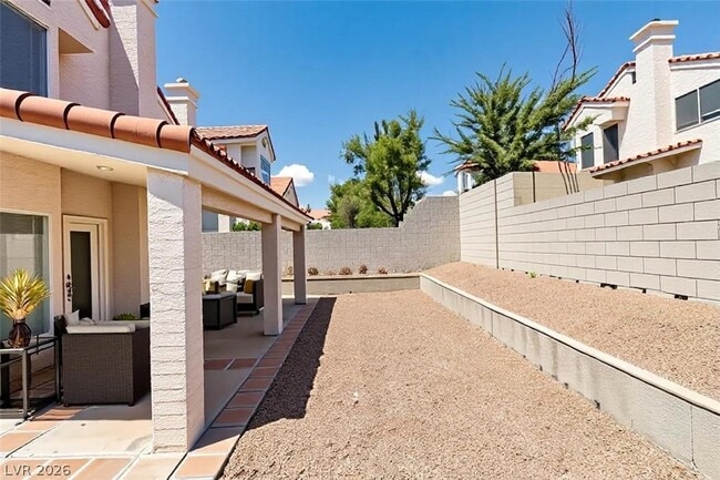 Building Photo - 9712 Peacock Hill Cir