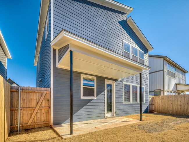 Building Photo - Beautiful New Construction Home in Edmond/...