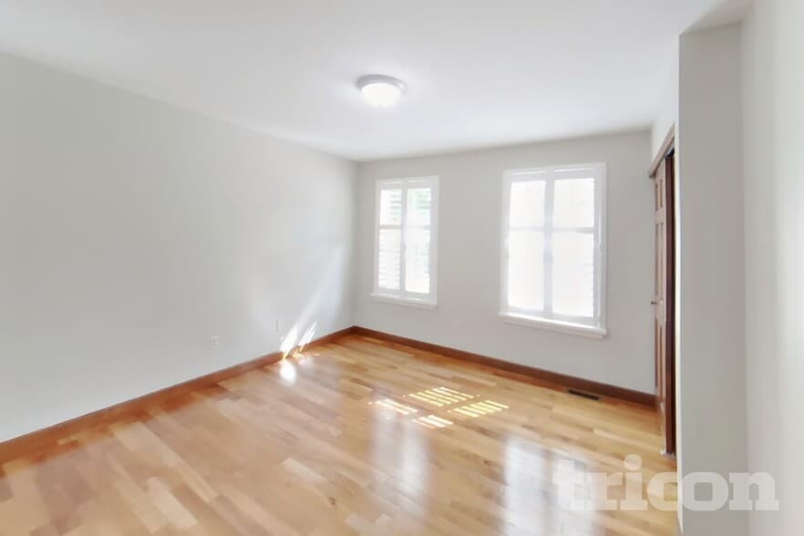 Building Photo - 1502 Rosewood Terrace Dr
