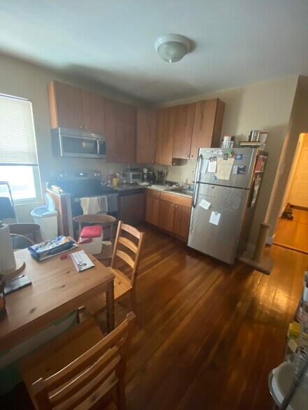 Building Photo - 151 Boston St