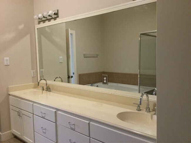 Building Photo - 3501 Link Valley Dr.