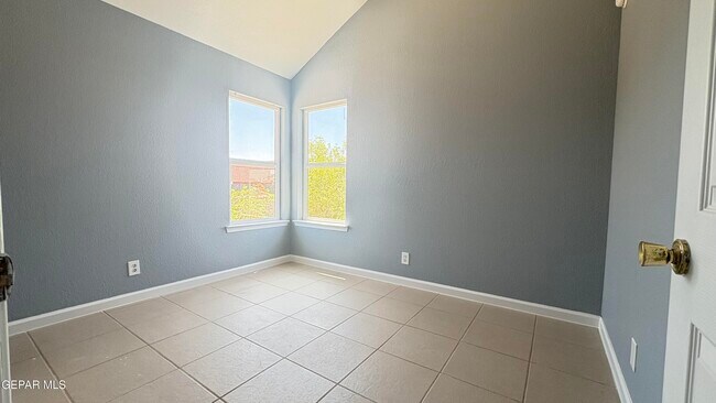 Building Photo - 7740 Luz De Camino Way