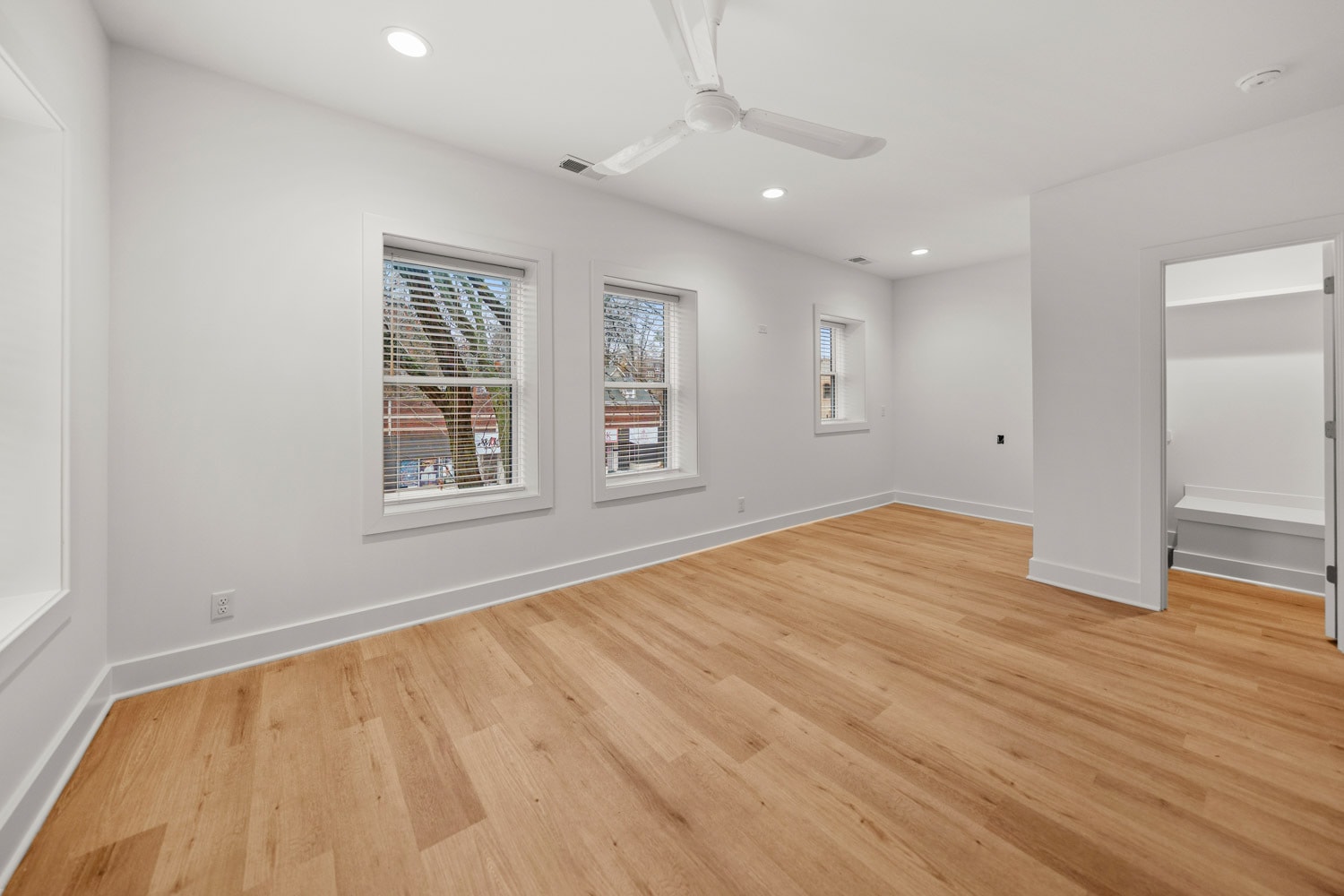 Building Photo - 4245 Troost Ave