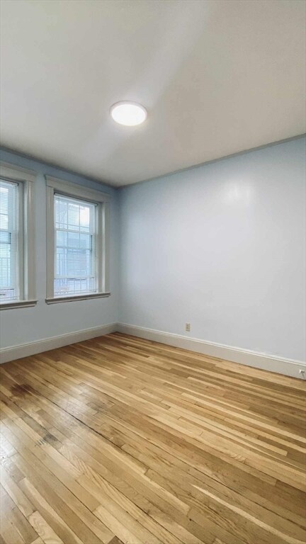 Building Photo - 153 Strathmore Rd