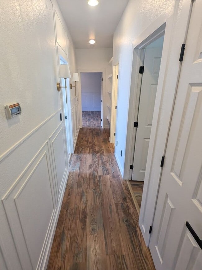 Building Photo - 10180 Delray Beach Ave