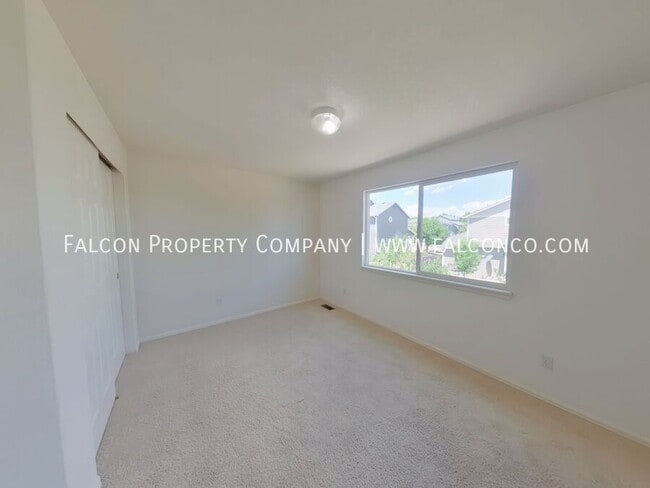 Building Photo - 6536 Graymont Dr