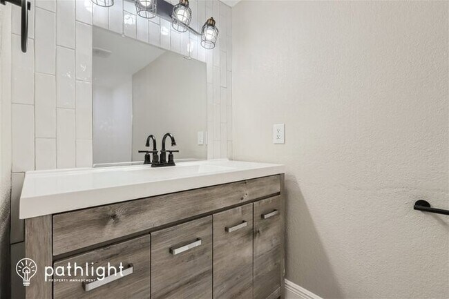 Building Photo - 1217 E Norfolk Street, Tampa, FL, 33604