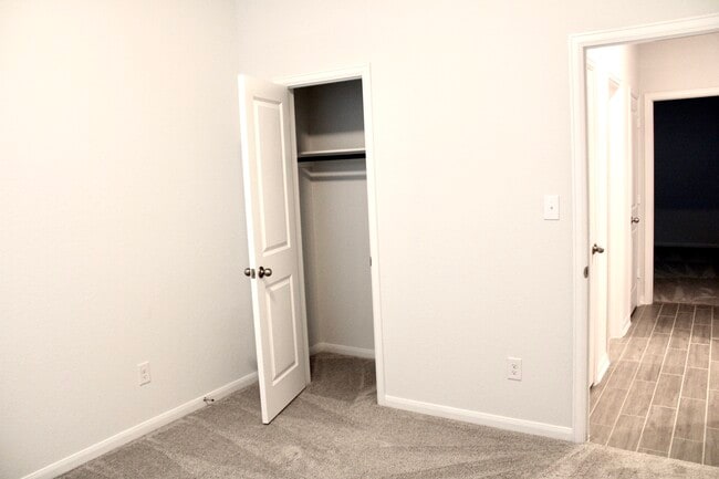 Building Photo - 949 Blue Oak Blvd