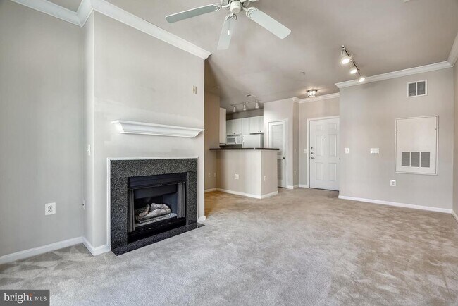 Building Photo - 2765 Centerboro Dr