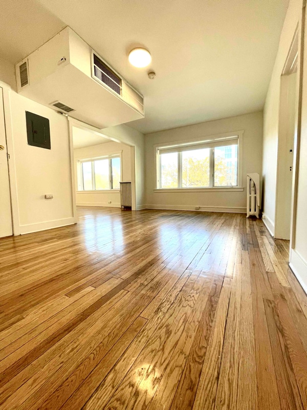 Building Photo - 45 W 11th Ave