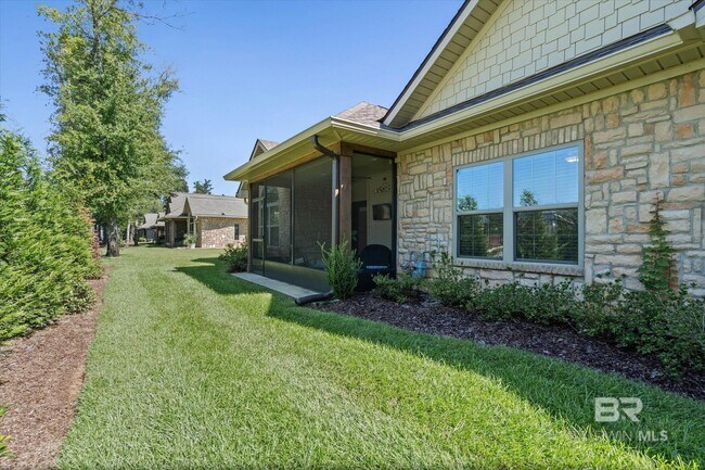 Building Photo - 204 Holmes Ave