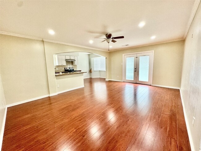 Building Photo - 5813 Lucy Ln